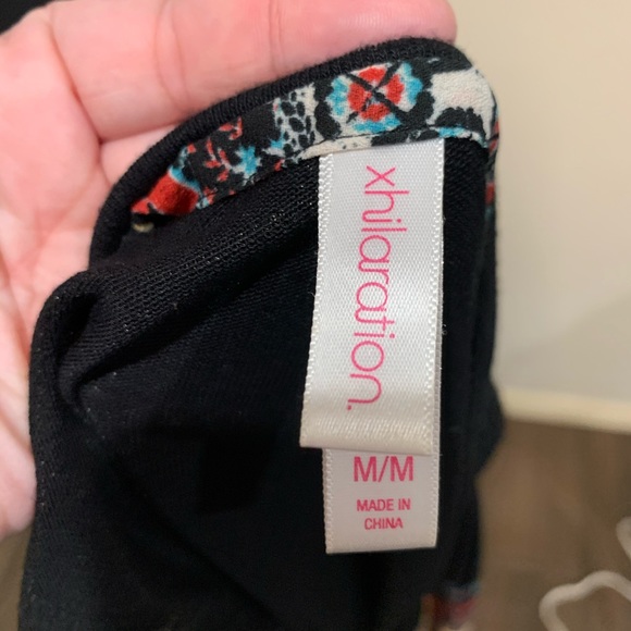 Xharalation top sz M like new - Picture 6 of 7